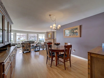 103-5470 Inlet Avenue - 3