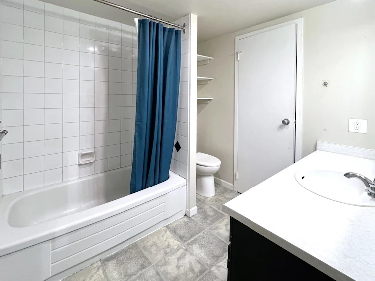 208-1955 Woodway Place, Burnaby, BC, V5B 4S5 - 11