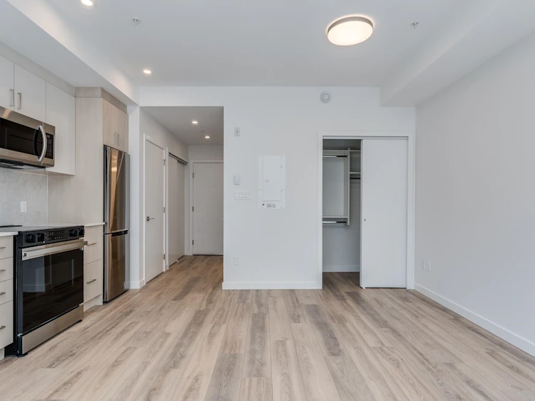 E103-13858 108 Avenue, Surrey, BC, V3T 0T8 - 7