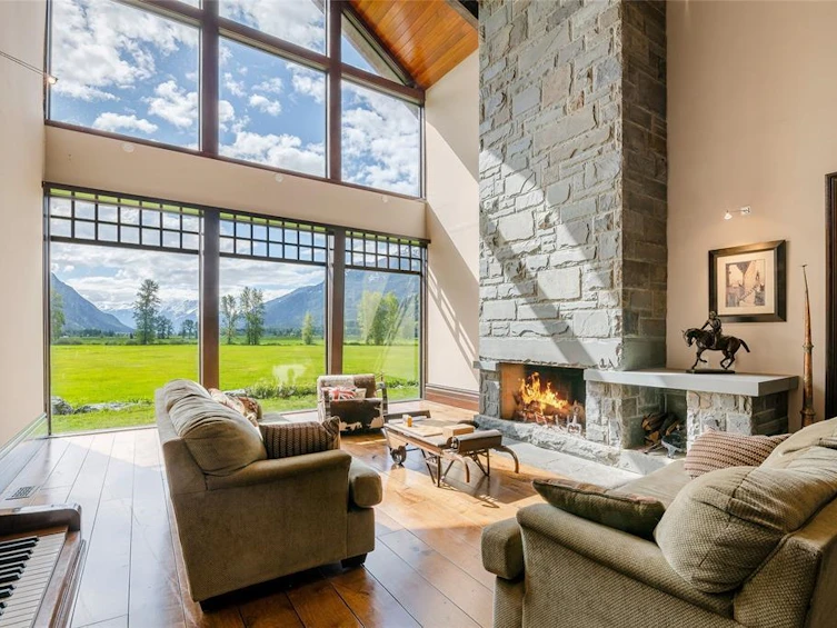 9115 Pemberton Meadows Road, Pemberton, BC, V0N 2L2 - 14