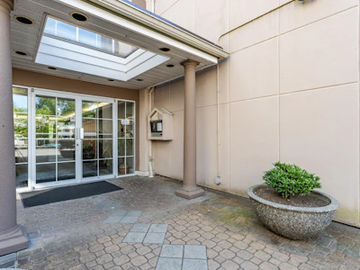 401-2678 Dixon Street - 4