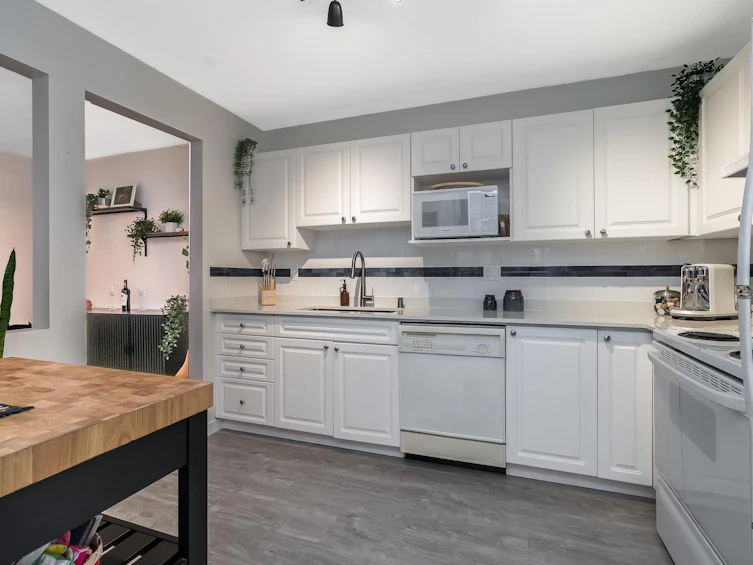 401-2678 Dixon Street, Port Coquitlam, BC, V3C 6L7 - 12