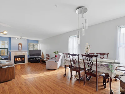 203-5550 14b Avenue - 4