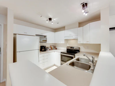 112-1242 Town Centre Boulevard - 5
