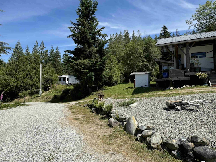 6016 Leaning Tree Road, Halfmoon Bay, BC, V7Z 1C2 - 9