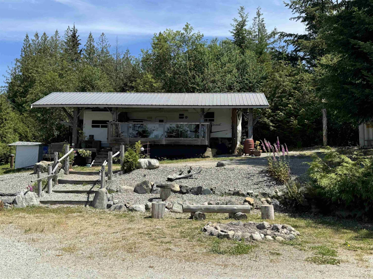 6016 Leaning Tree Road, Halfmoon Bay, BC, V7Z 1C2 - 11