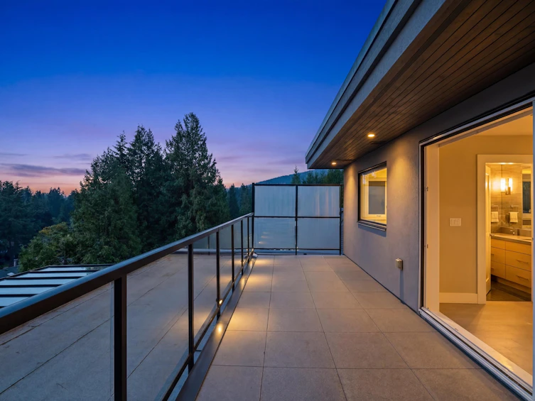 1033 Prospect Avenue, North Vancouver, BC, V7R 2M6 - 14