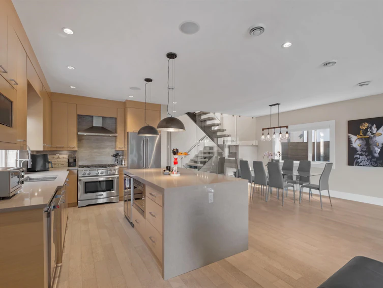 1033 Prospect Avenue, North Vancouver, BC, V7R 2M6 - 8