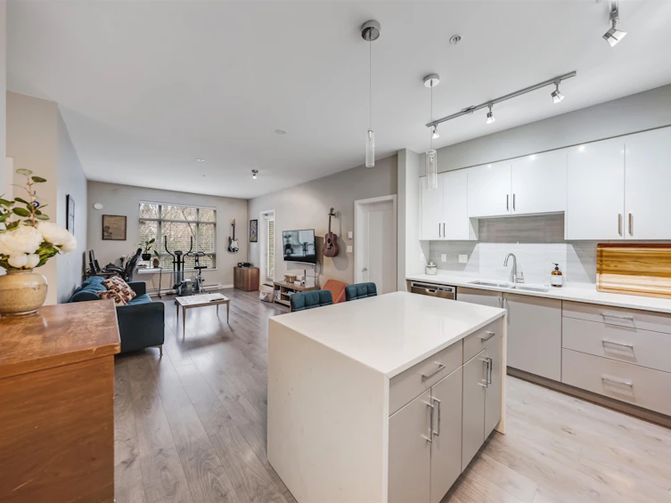 D211-20211 66 Avenue, Langley, BC, V2Y 0L4 - 5