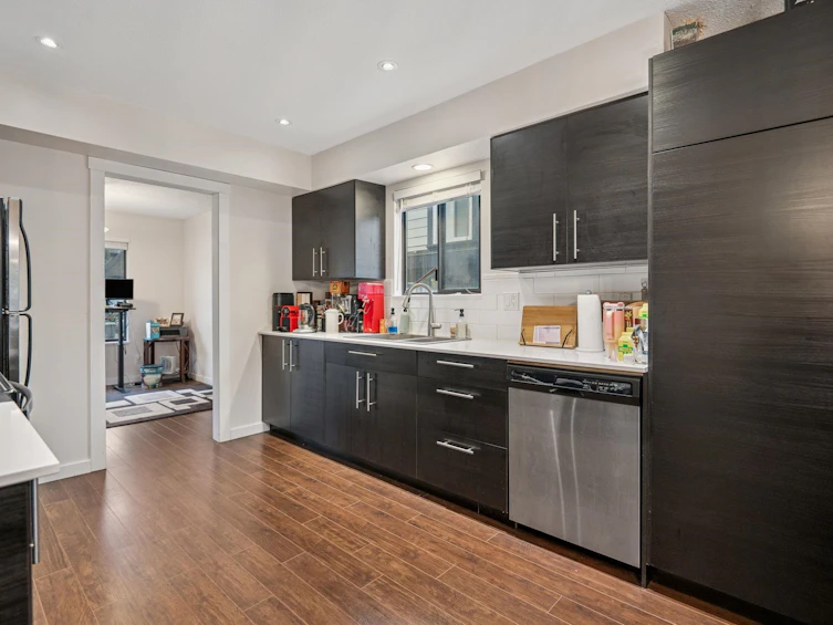 6103 172b Street, Surrey, BC, V3S 6G6 - 5