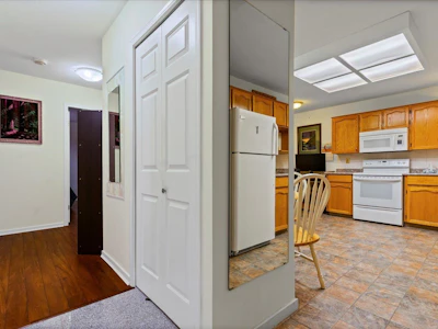 113-33030 George Ferguson Way - 5