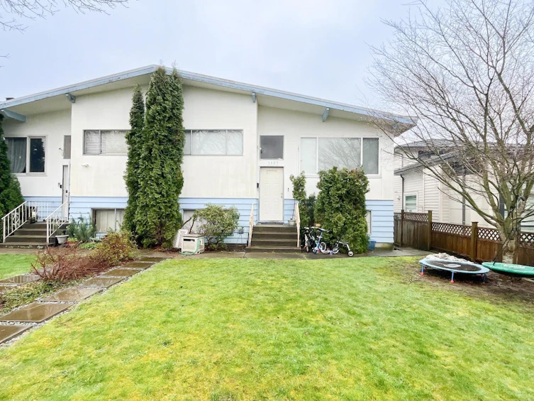 6611 Lakeview Avenue, Burnaby, BC, V5E 2P6