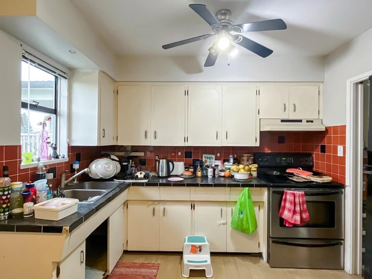 6611 Lakeview Avenue, Burnaby, BC, V5E 2P6 - 9