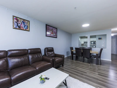 118-8068 120a Street - 4