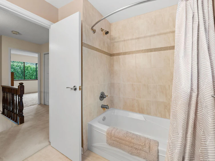 4877 Cedarcrest Avenue, North Vancouver, BC, V7R 3R6 - 21