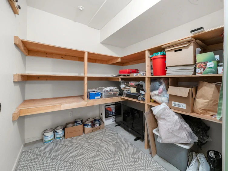 4877 Cedarcrest Avenue, North Vancouver, BC, V7R 3R6 - 36
