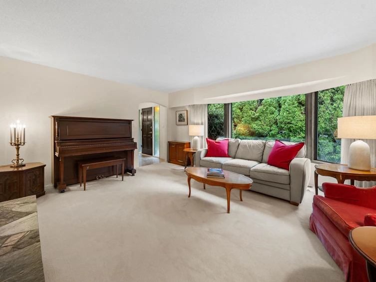 4877 Cedarcrest Avenue, North Vancouver, BC, V7R 3R6 - 4