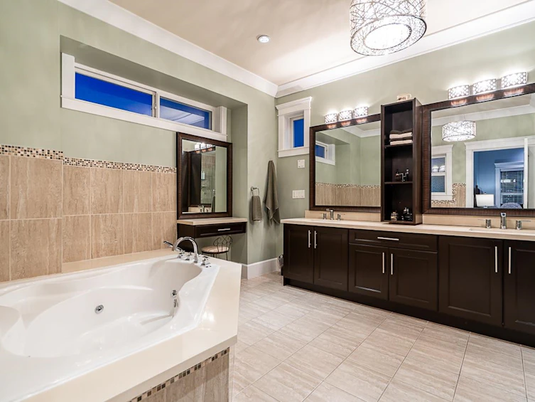 8445 15th Avenue, Burnaby, BC, V3N 1Y1 - 17