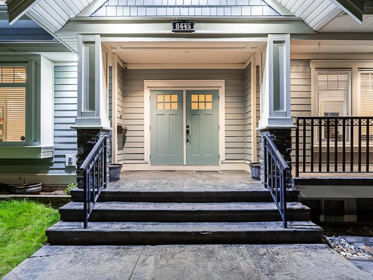 8445 15th Avenue, Burnaby, BC, V3N 1Y1 - 2