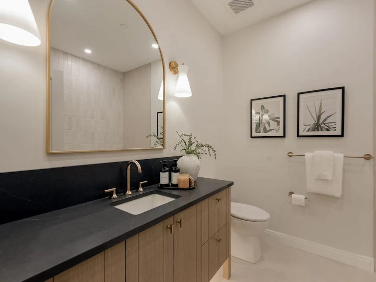 2542 Grant Street, Vancouver, BC, V5K 3G7 - 20