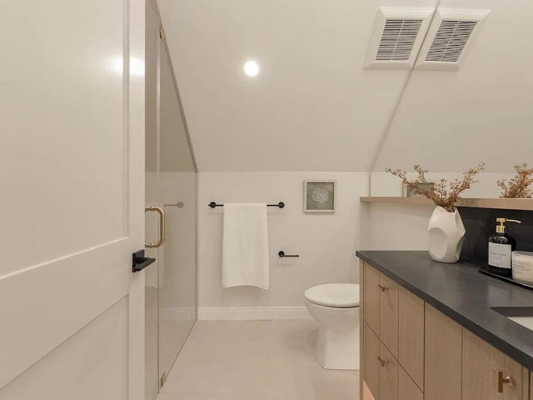 2542 Grant Street, Vancouver, BC, V5K 3G7 - 32