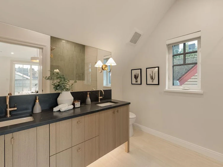 2542 Grant Street, Vancouver, BC, V5K 3G7 - 28