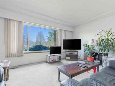 2630 E 1st Avenue - 4