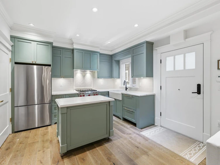 3176 Burrard Street, Vancouver, BC, V6J 2L9 - 6