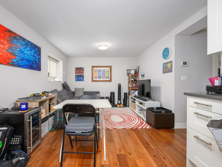 2834 E Georgia Street, Vancouver, BC, V5K 2K4 - 28