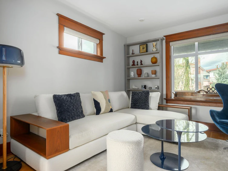 2834 E Georgia Street, Vancouver, BC, V5K 2K4 - 4