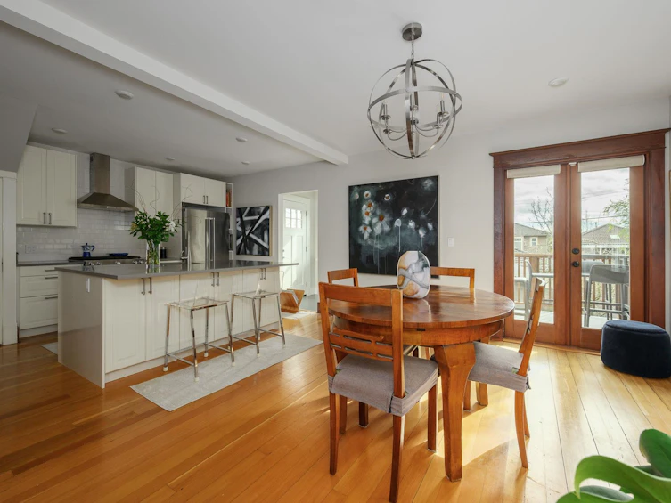2834 E Georgia Street, Vancouver, BC, V5K 2K4 - 8