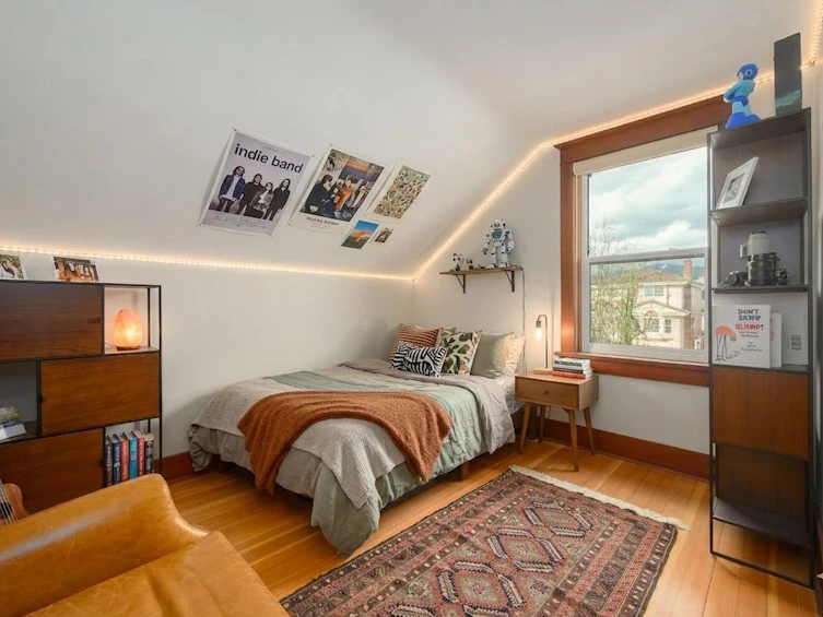 2834 E Georgia Street, Vancouver, BC, V5K 2K4 - 20