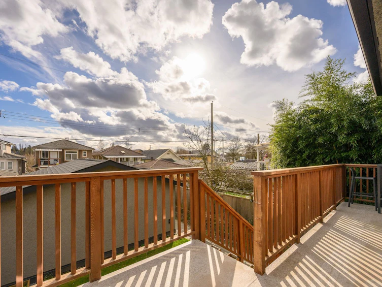 2834 E Georgia Street, Vancouver, BC, V5K 2K4 - 38
