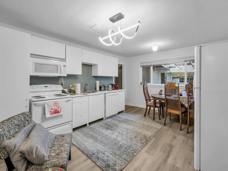 450 W 15th Street, North Vancouver, BC, V7M 1S6 - 15