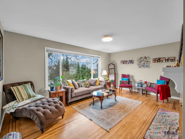 450 W 15th Street, North Vancouver, BC, V7M 1S6 - 6