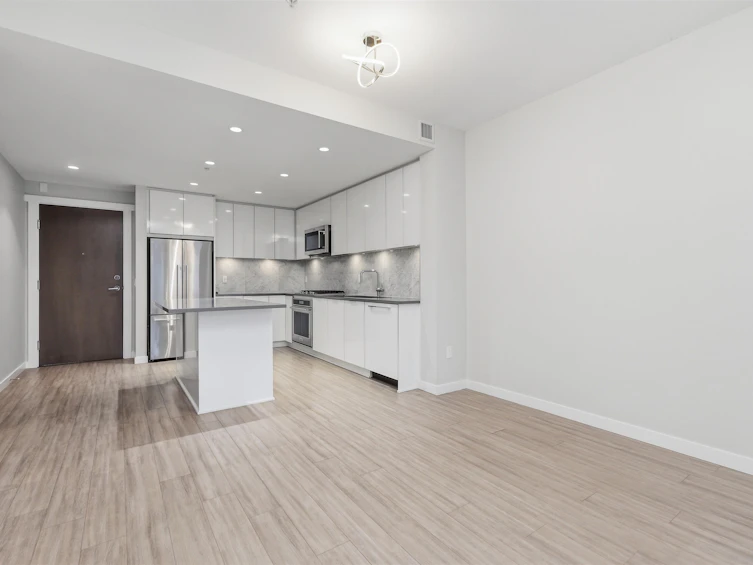 121-2651 Library Lane, North Vancouver, BC, V7J 0C1 - 6