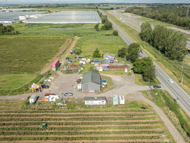 8442 Ladner Trunk Road, Delta, BC, V4K 3N3 - 5
