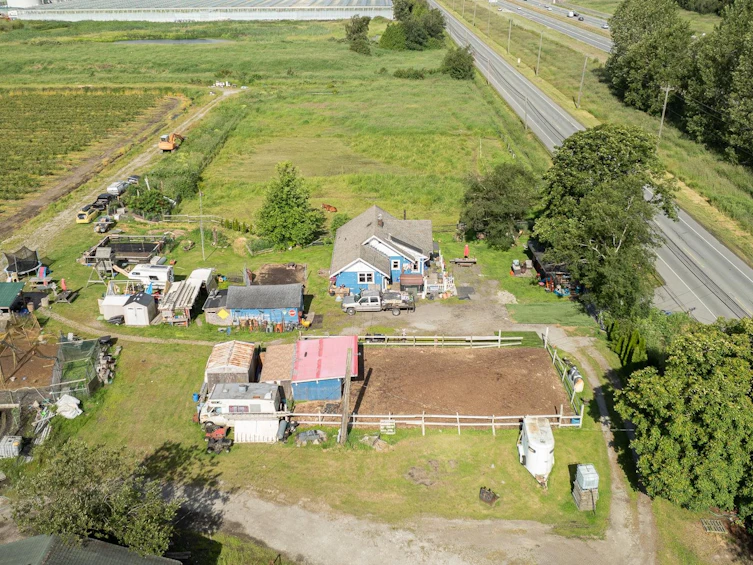 8442 Ladner Trunk Road, Delta, BC, V4K 3N3 - 3