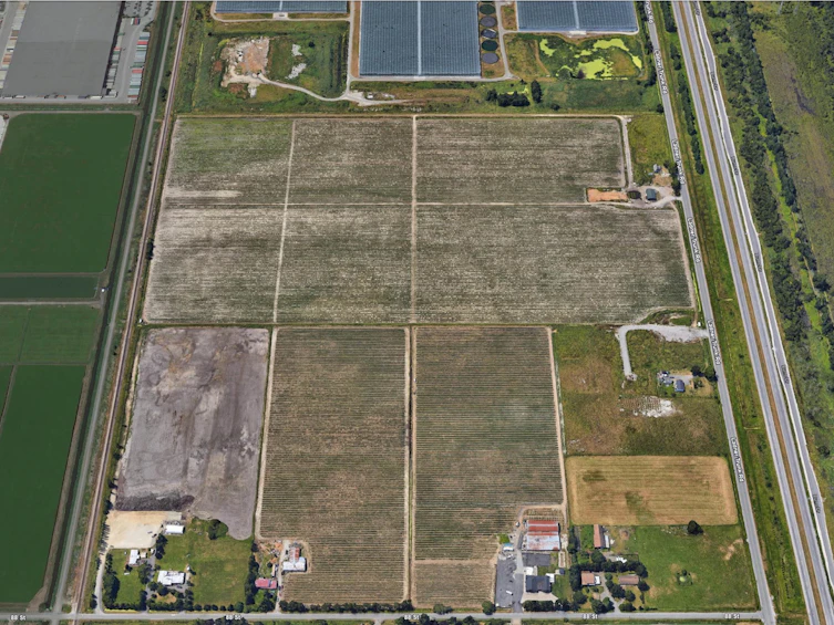 8442 Ladner Trunk Road, Delta, BC, V4K 3N3 - 24
