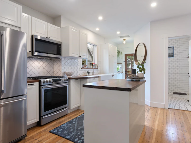 2156 E Pender Street, Vancouver, BC, V5L 1X2 - 12