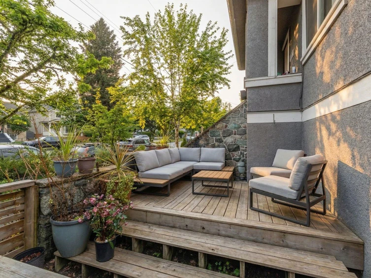2156 E Pender Street, Vancouver, BC, V5L 1X2 - 3