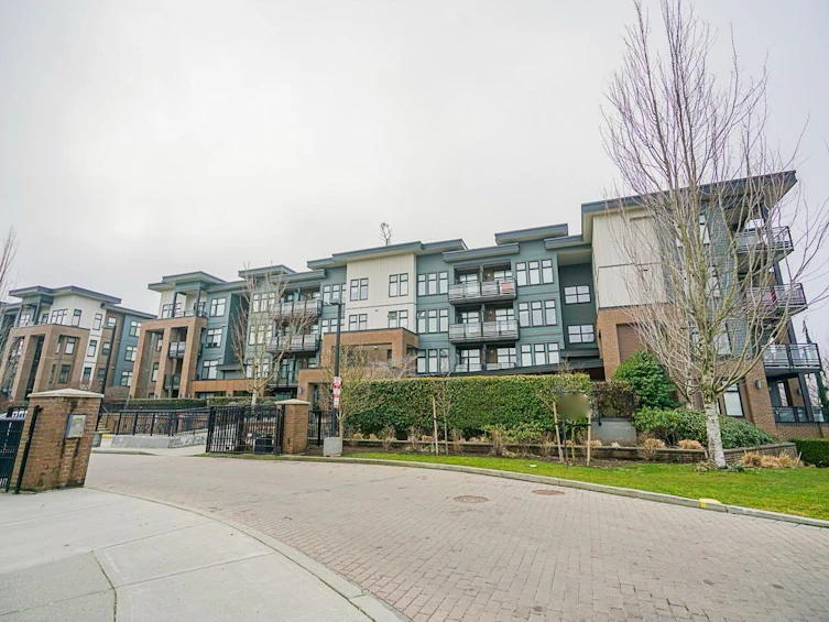 211-20058 Fraser Highway, Langley, BC, V3A 0E5 - 2
