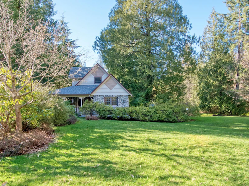5487 Brooks Road, Secret Cove BC