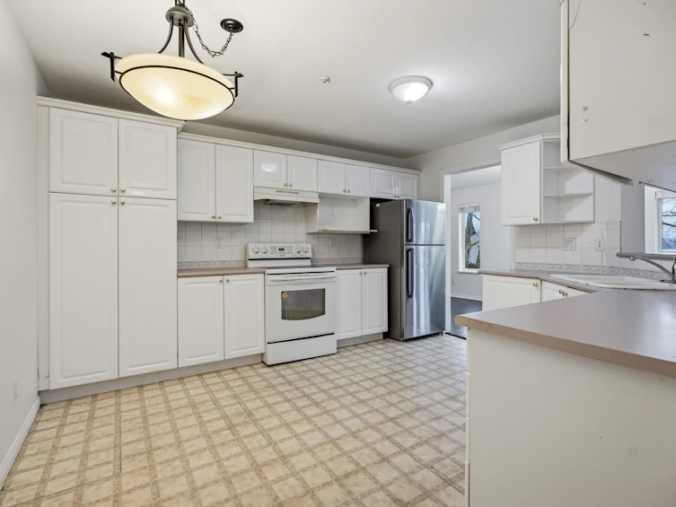 308-12155 75a Avenue, Surrey, BC, V3W 1B9 - 12