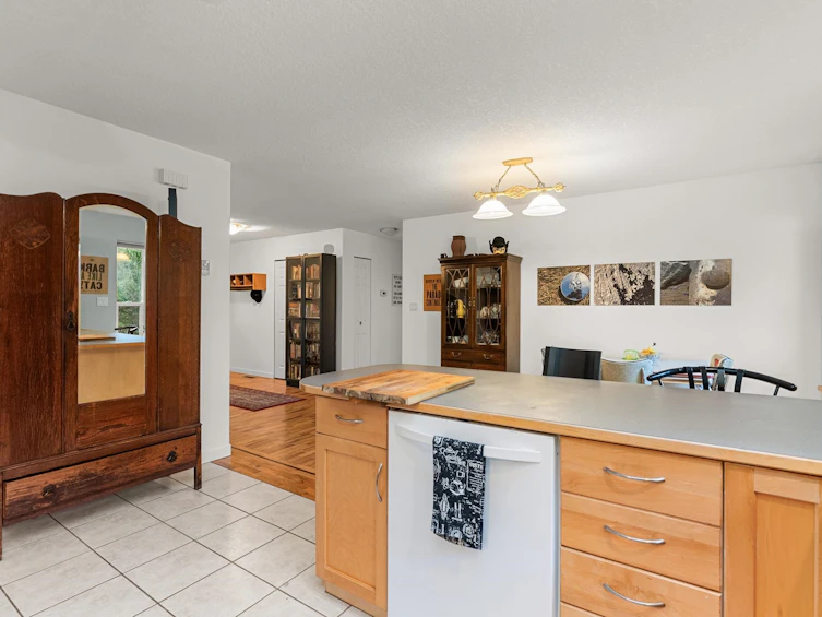 1559 Park Avenue, Roberts Creek, BC, V0N 2W2 - 18