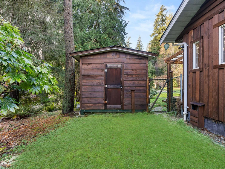 1559 Park Avenue, Roberts Creek, BC, V0N 2W2 - 30