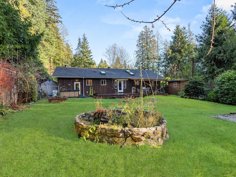 1559 Park Avenue, Roberts Creek, BC, V0N 2W2 - 34