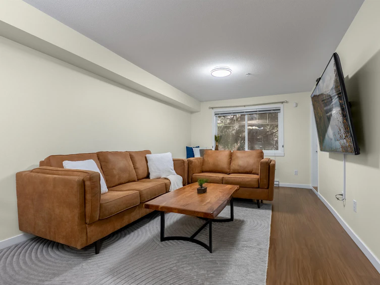 101-33960 Old Yale Road, Abbotsford, BC, V2S 2J9 - 2