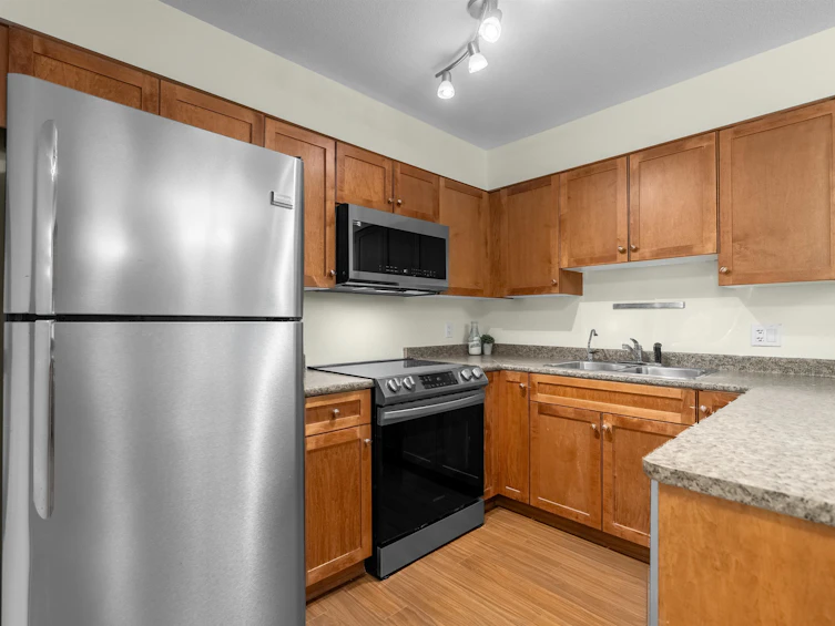 101-33960 Old Yale Road, Abbotsford, BC, V2S 2J9 - 3
