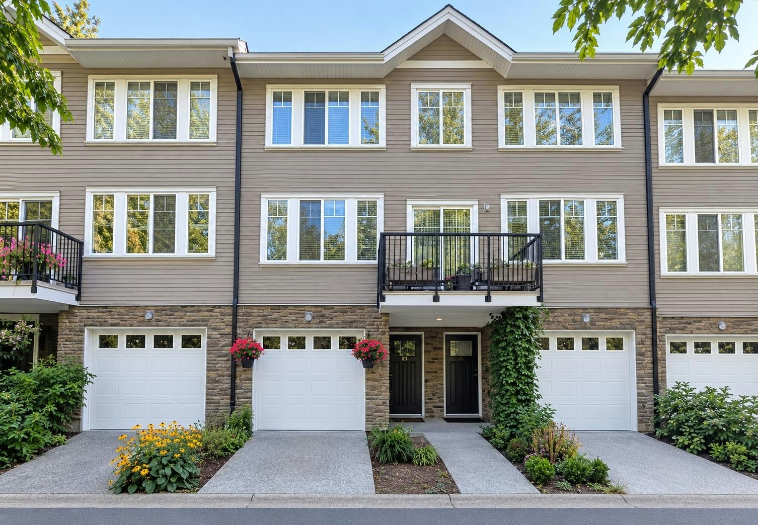 29-13864 Hyland Road, Surrey, BC, V3W 2C3